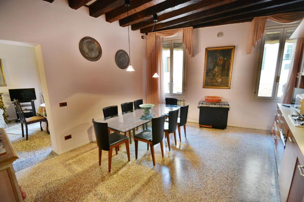 Część wypoczynkowa w obiekcie Ve.N.I.Ce. Cera Casa Del Sol