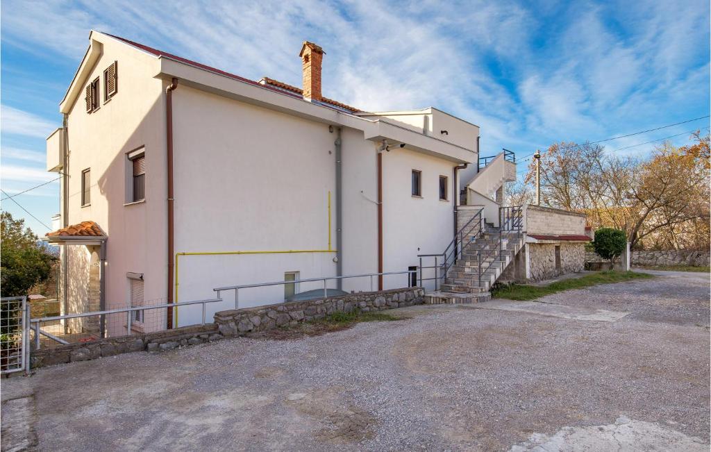 Budova, v ktorej sa apartmán nachádza