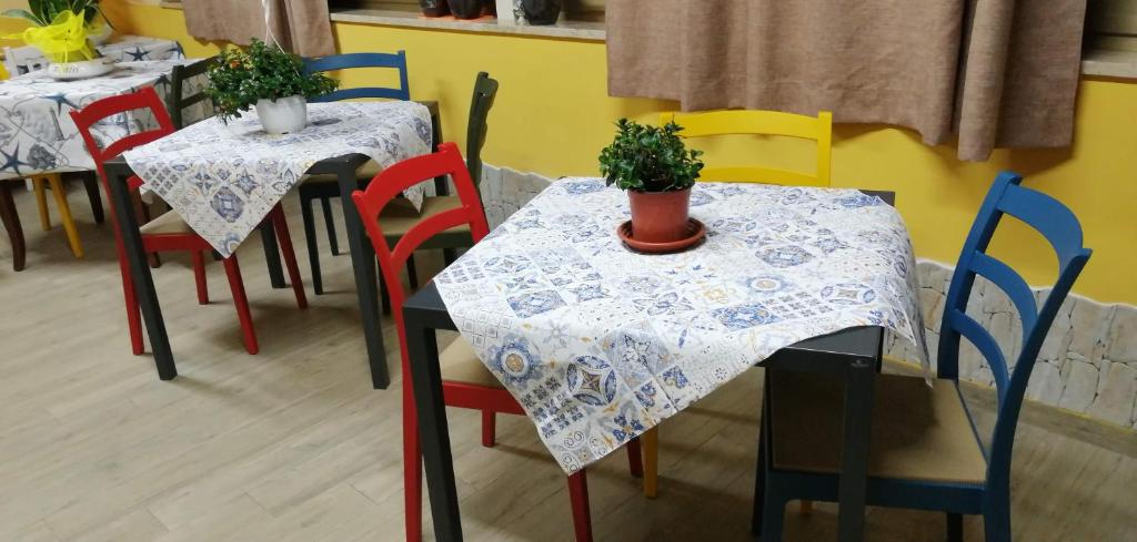 Reštaurácia alebo iné gastronomické zariadenie v ubytovaní B&B Profumi di Sicilia