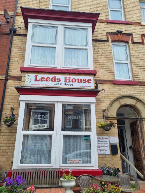 Leeds House Guest House - Housity