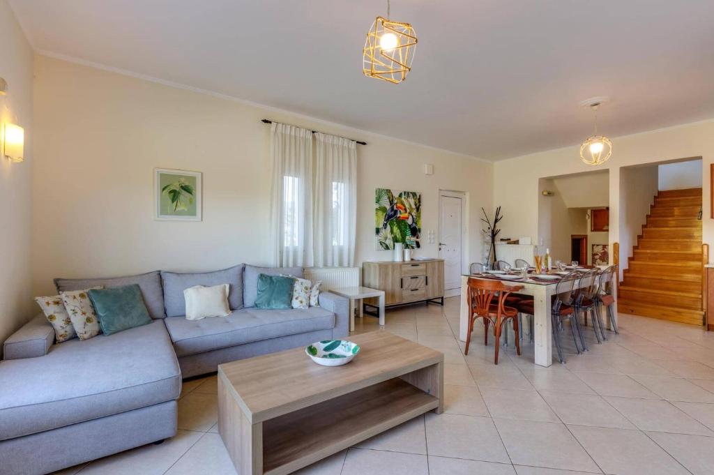 Posezení v ubytování Villa Kastellaki by Villa Plus