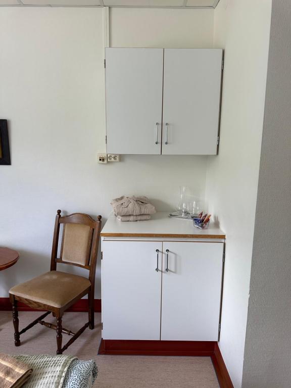Kuchyň nebo kuchyňský kout v ubytování Mellerum på Österlen