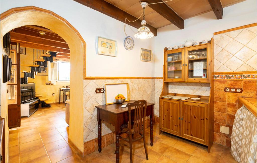 Kuchyňa alebo kuchynka v ubytovaní Amazing Home In Sineu
