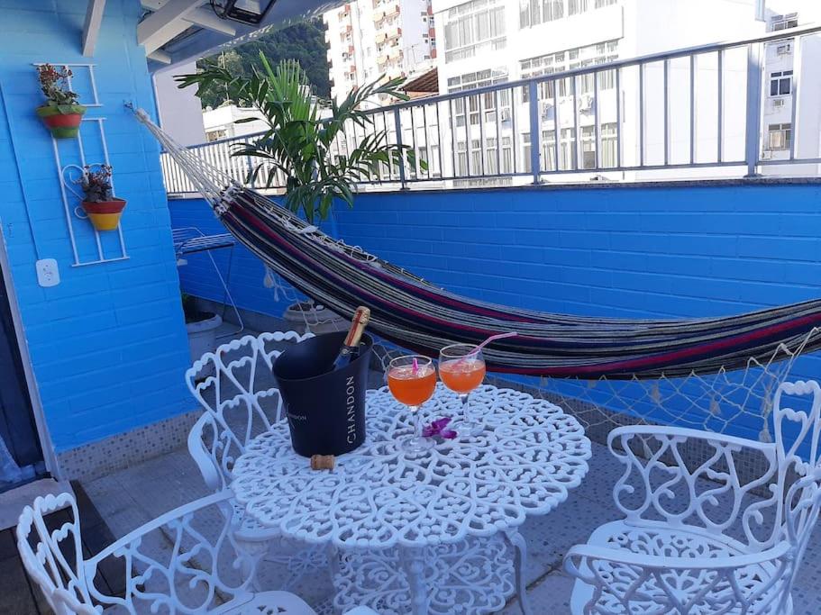 Minuman di Lawrence Roof Top II