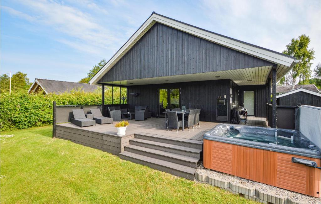 Κήπος έξω από το Holiday Home Hybenvænget Hejls Denm