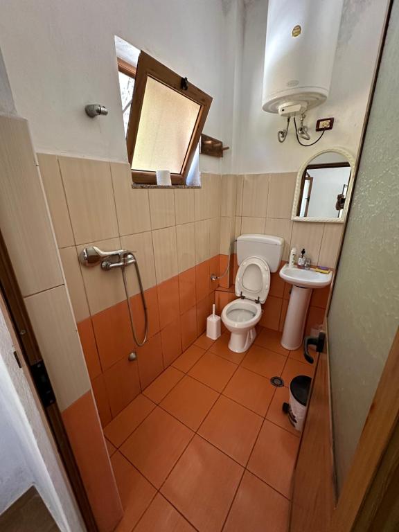 Koupelna v ubytování Prek bjeshka guesthouse