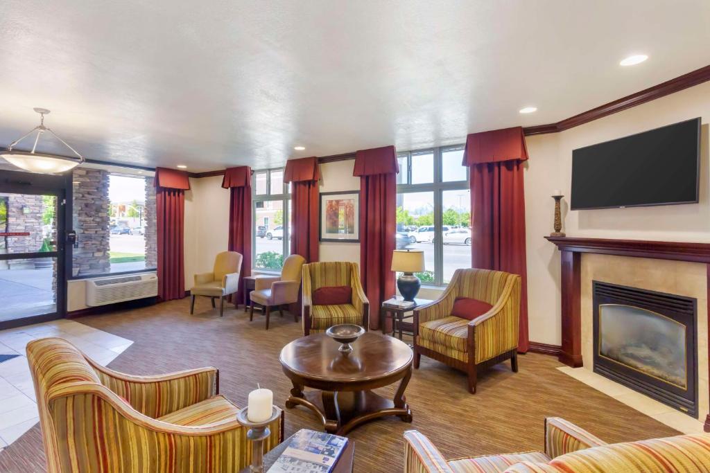Posezení v ubytování Best Western Plus Weston Inn