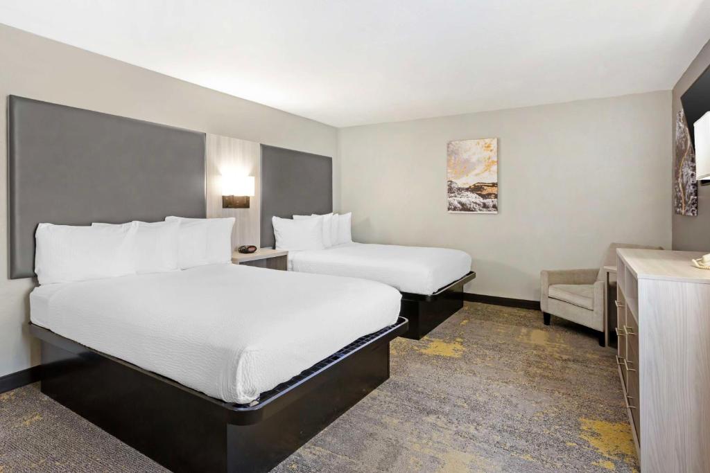 Postel nebo postele na pokoji v ubytování Best Western Plus Weston Inn