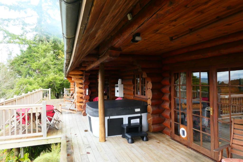 Balkón nebo terasa v ubytování Ruapehu Log Lodge