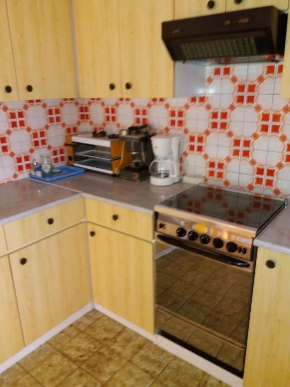 Fotografia z galérie ubytovania Tolles Ferienhaus in Fonyd mit Terrasse, Grill und Garten vo Fonyódi