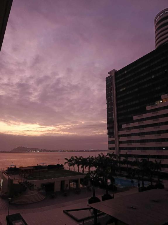 LUXURY APARTMENT PUERTO SANTA ANA GUAYAQUIL