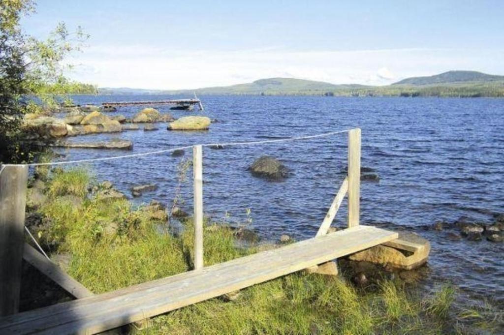Blockhütte für das wahre Naturerlebnis am See - Housity