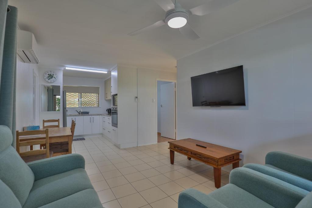 Kuchyň nebo kuchyňský kout v ubytování Beachside Units in the heart of Bargara