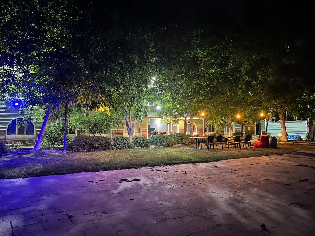 Κήπος έξω από το Kılıç AirPort otel