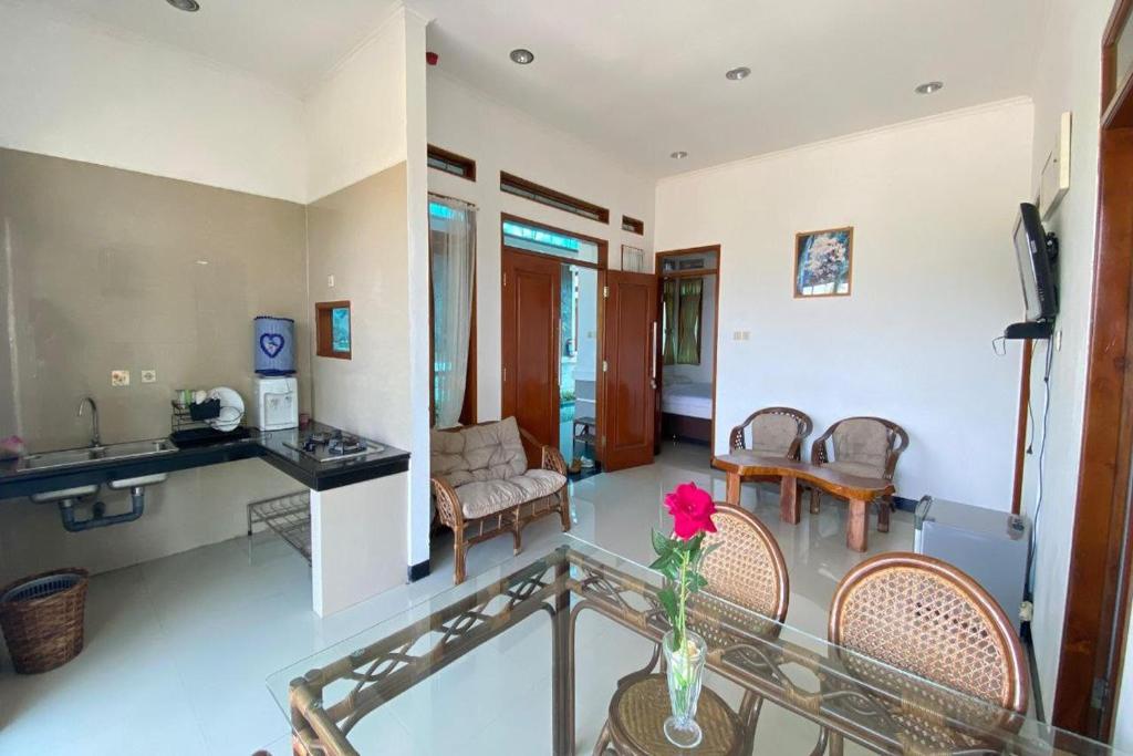 Kuchyň nebo kuchyňský kout v ubytování Grand Nirwana Resort Lembang