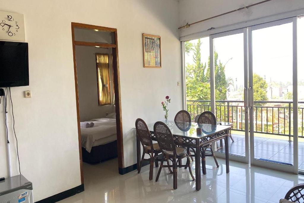 Balkón nebo terasa v ubytování Grand Nirwana Resort Lembang