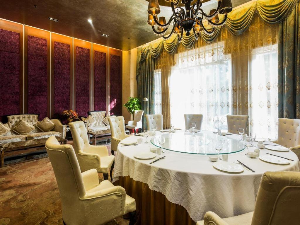 Posezení v ubytování Grand Holiday Hotel