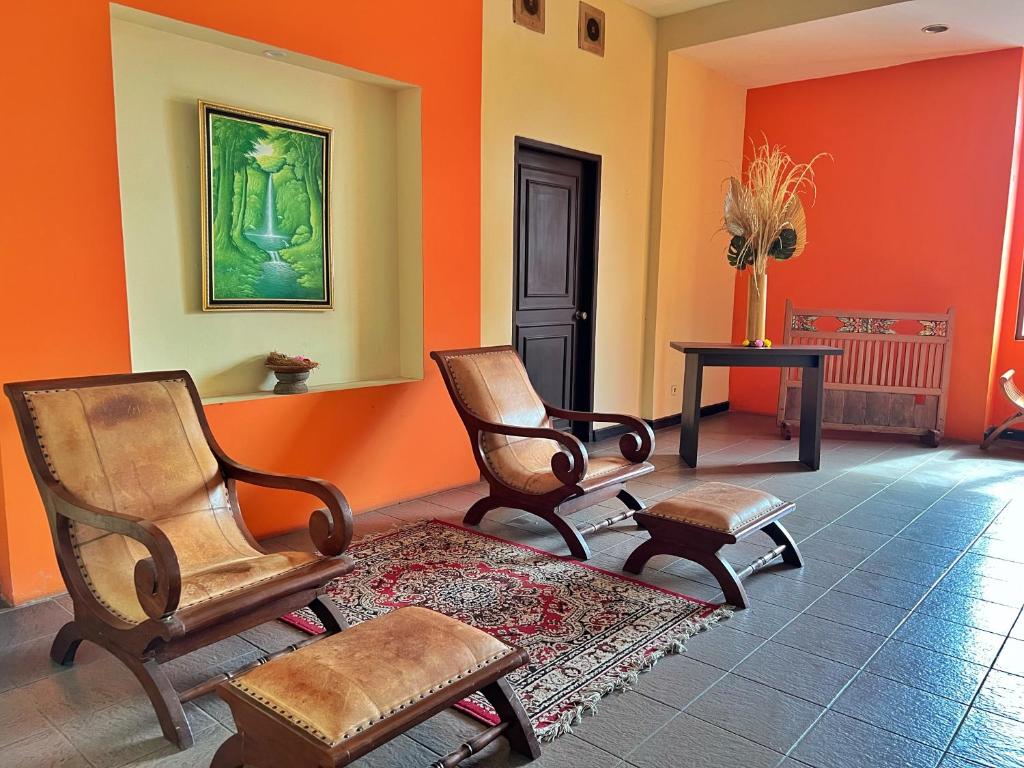 Posezení v ubytování Sari Ater Kamboti Hotel Bandung