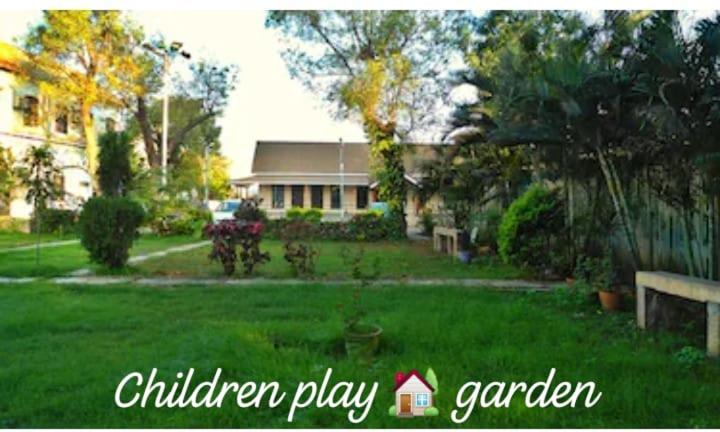 Zahrada ubytování Sri ArulMuthu Residency