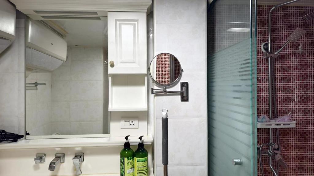 Chaoyang Joy City Hardcover Apartment - Chambre Quadruple Avec Salle De Bain