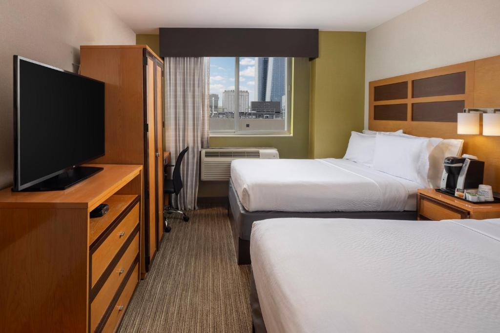 Holiday Inn Express - Times Square, an IHG Hotel - 
