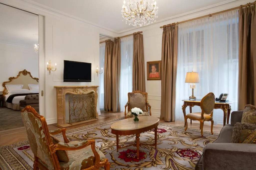 Edwardian Suite