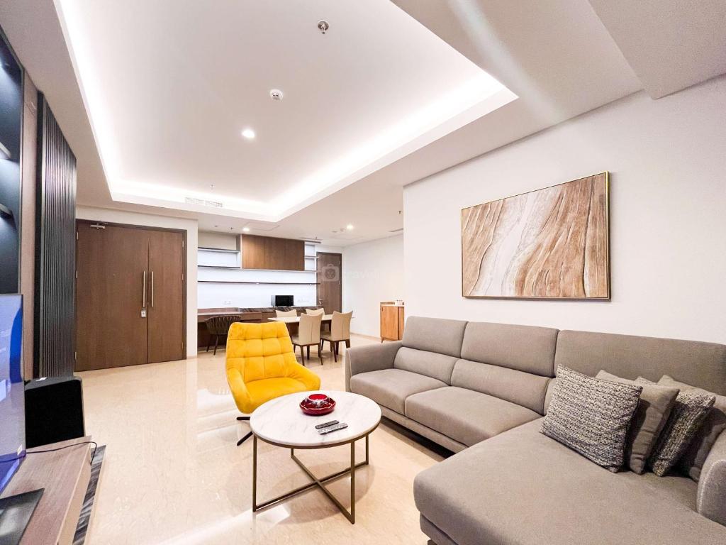 Luxury Apartment Facelift Designs Reference: Exclusive 3Br Apartment 31 Sudirman Makassar With Private Lift By