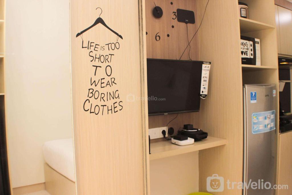 Cozy Living Studio Room at Springlake Summarecon Bekasi Apartment By ...