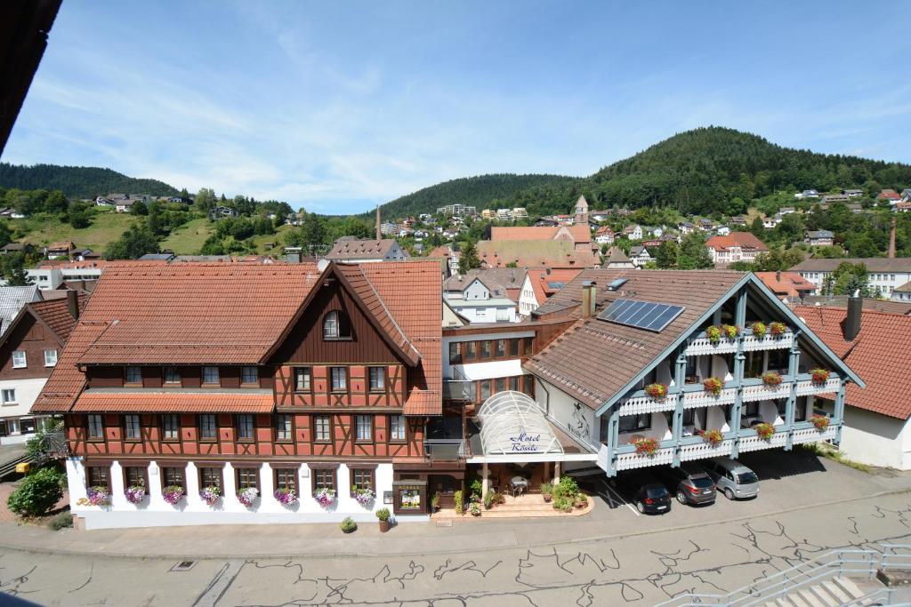 Nespecifikovaný výhled na hory nebo výhled na hory při pohledu z hotelu