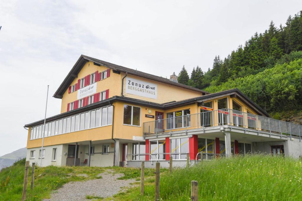 Budova, kde se hotel nachází