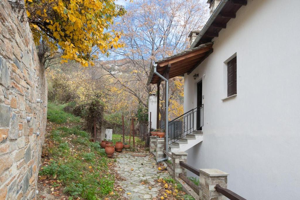Budova, v ktorej sa dovolenkový dom nachádza