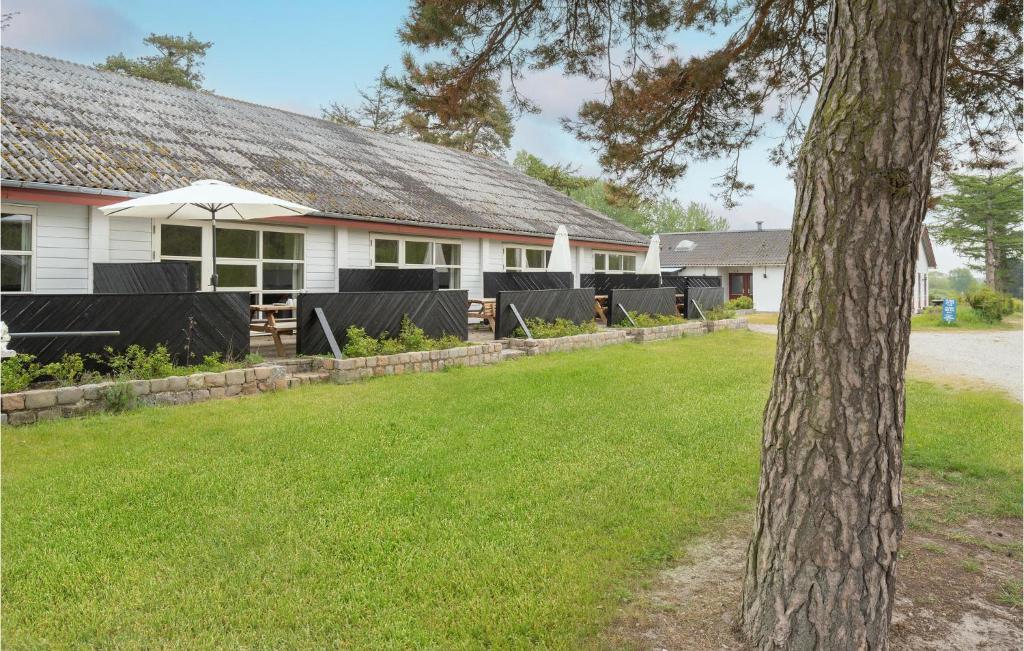 Κήπος έξω από το 1 Bedroom Pet Friendly Home In Humble
