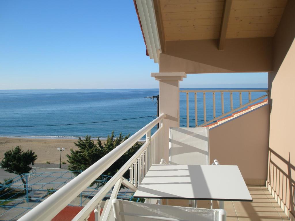 Балкон или терраса в WhiteSands Beach Resort
