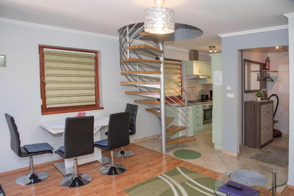 Fotografia z galérie ubytovania Wunderschöne Ferienwohnung in Keszthely v destinácii Keszthely