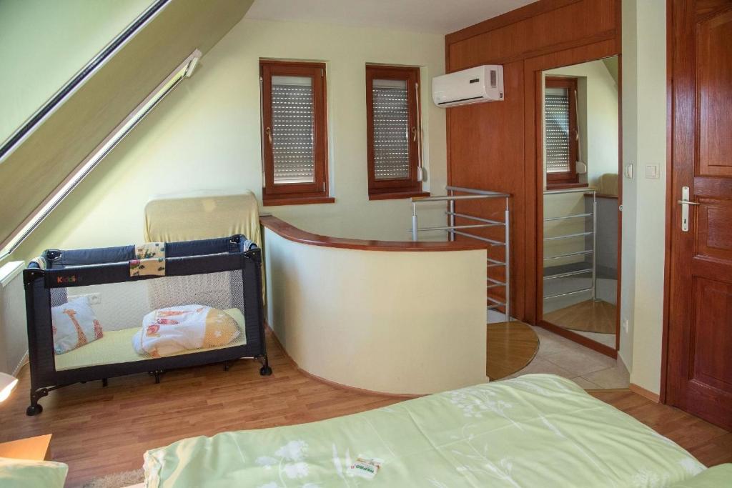 Fotografia z galérie ubytovania Wunderschöne Ferienwohnung in Keszthely v destinácii Keszthely