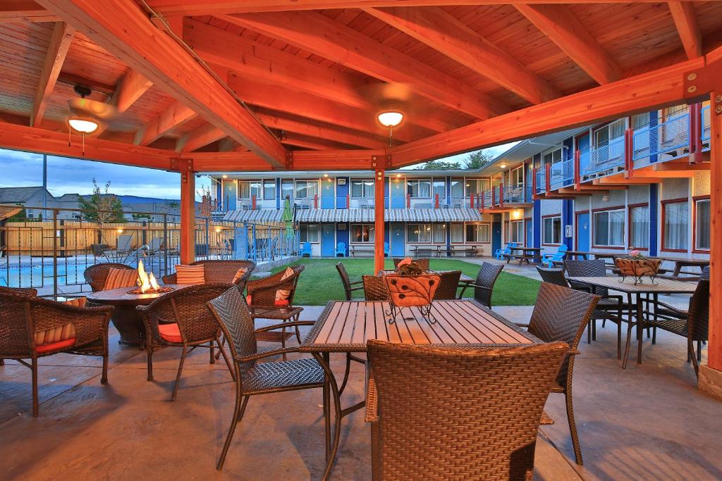 Restaurace v ubytování Bowmont Motel