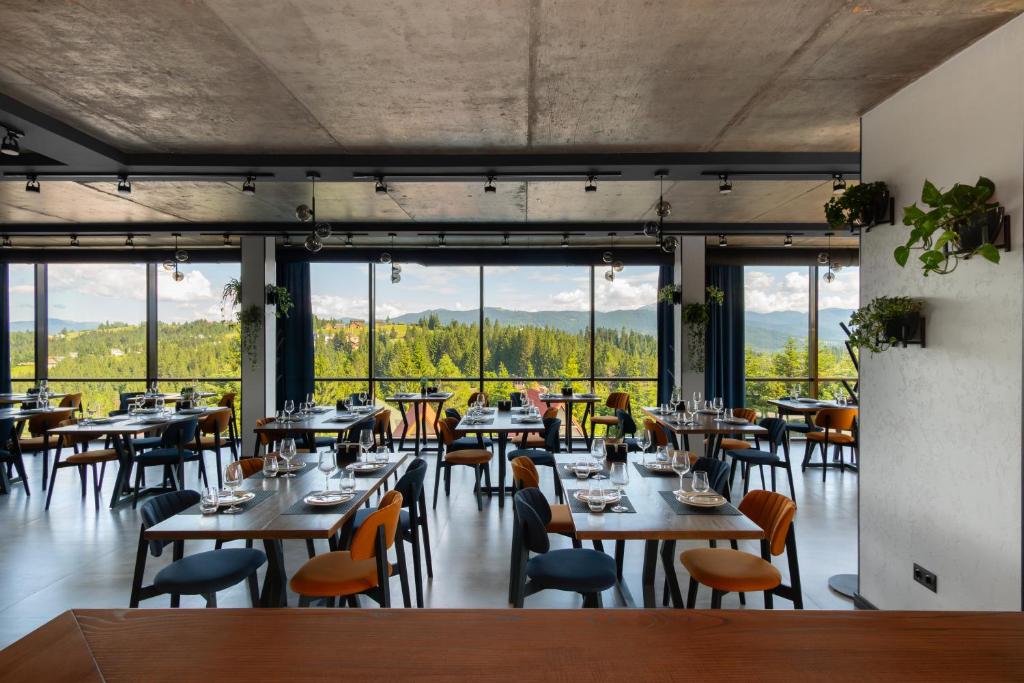 Restaurace v ubytování Summit
