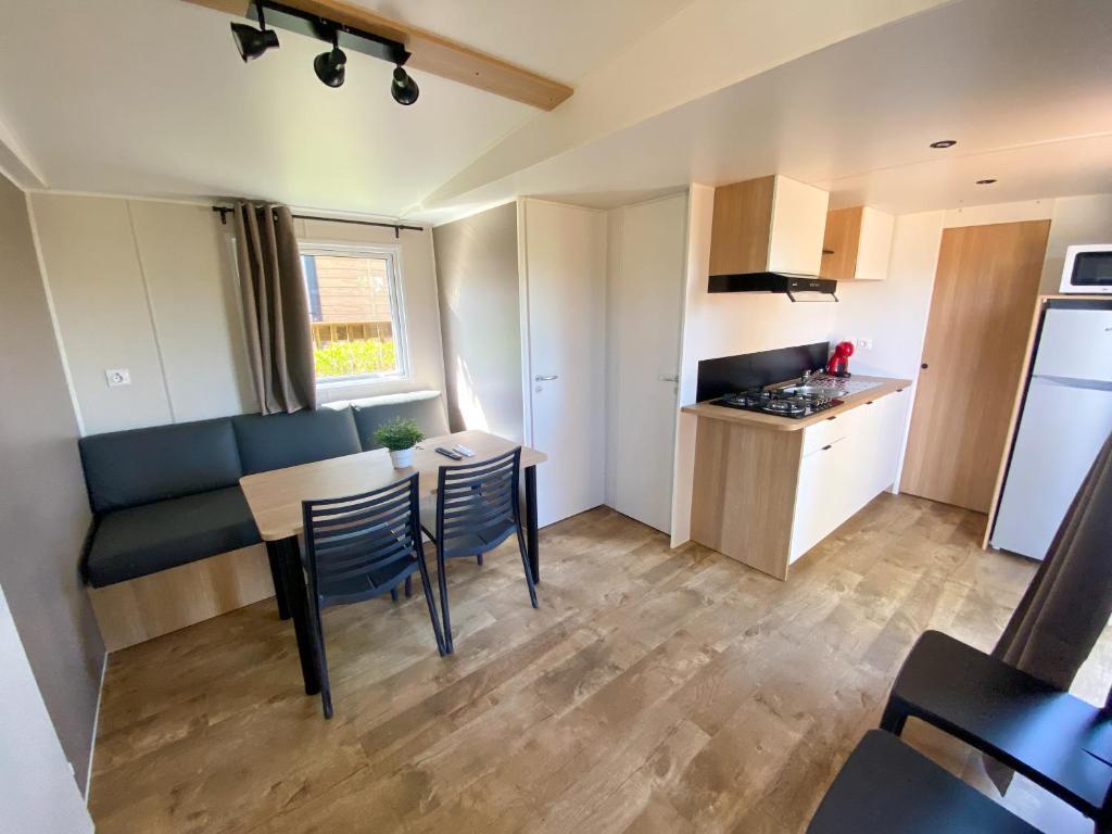 Una cocina o zona de cocina en Camping Alicante Imperium
