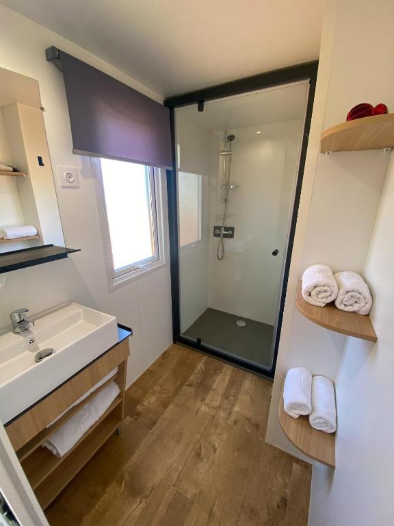Un baño de Camping Alicante Imperium