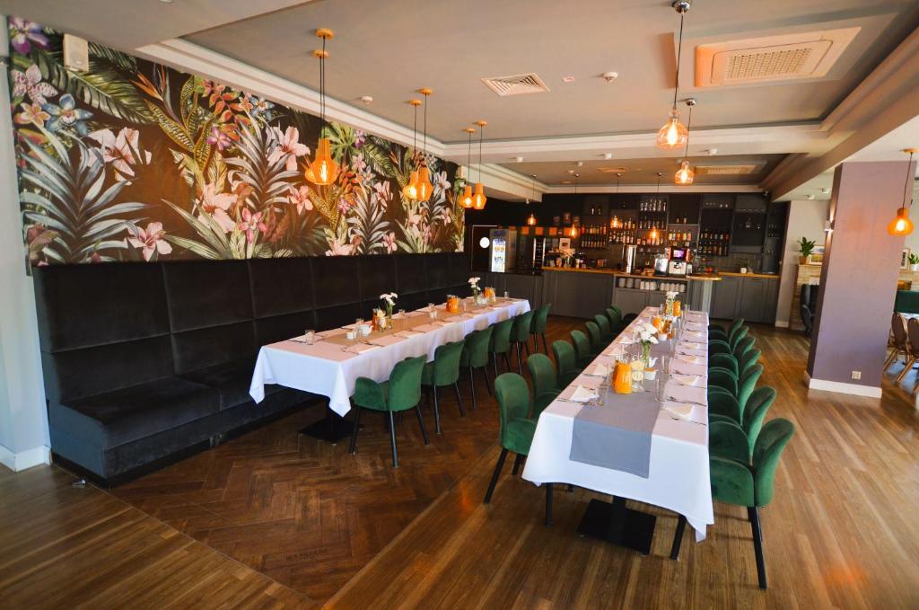 Restaurace v ubytování Pensjonat Luan