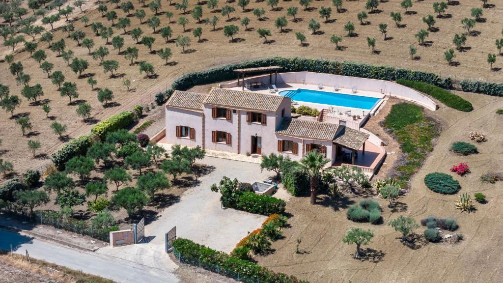 Bazén v ubytování Villa sui Colli Ericini con Piscina nebo v jeho okolí