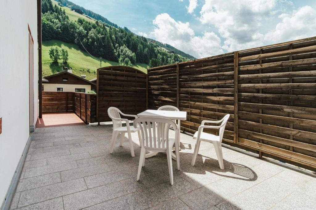 Nespecifikovaný výhled na hory nebo výhled na hory při pohledu z hotelu