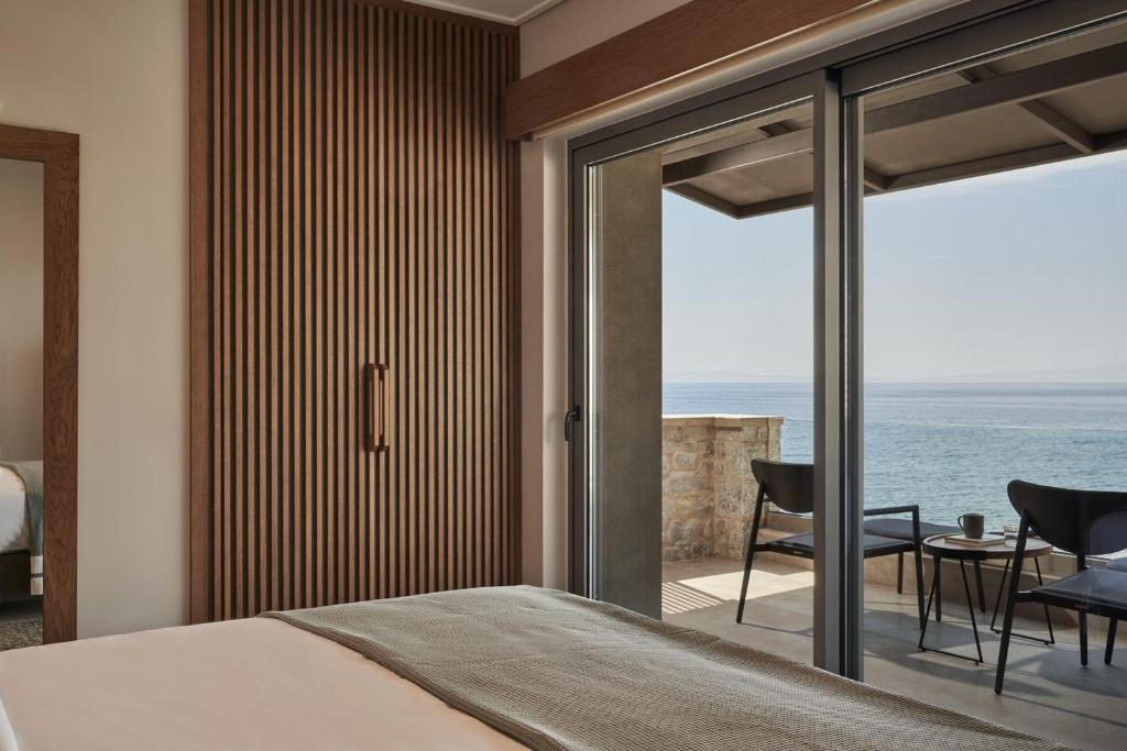 A general sea view or a sea view taken from A villát