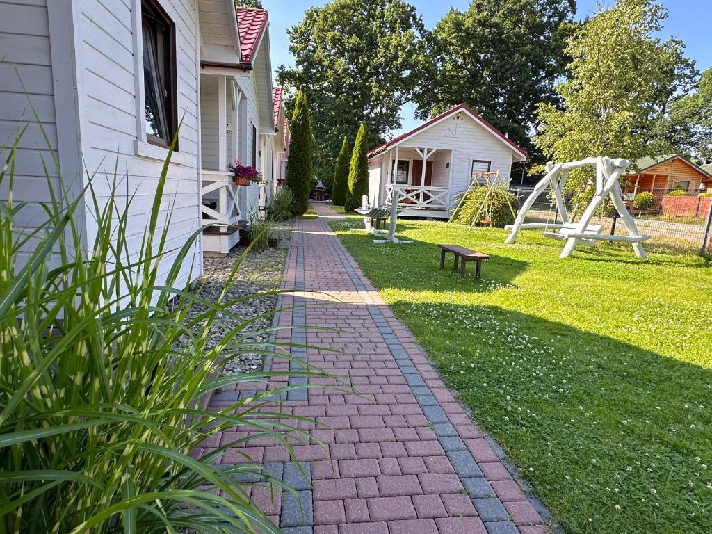 Zahrada ubytování Wakacje Bobolin