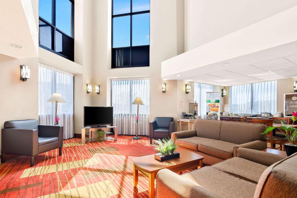 Quality Inn Salem - I-81 photo