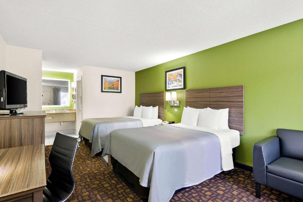 Quality Inn Salem - I-81 photo
