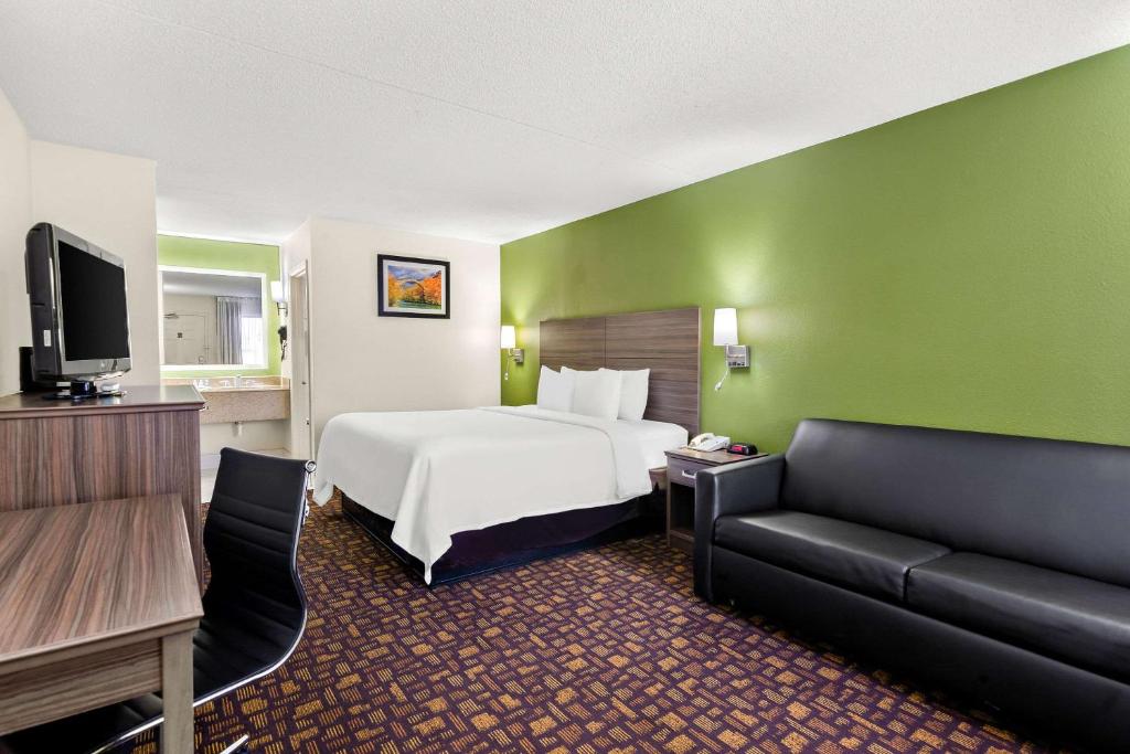 Quality Inn Salem - I-81 photo