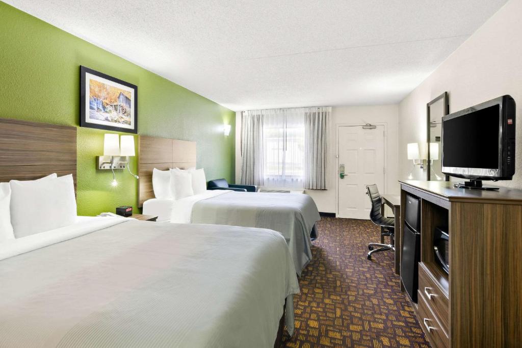 Quality Inn Salem - I-81 photo