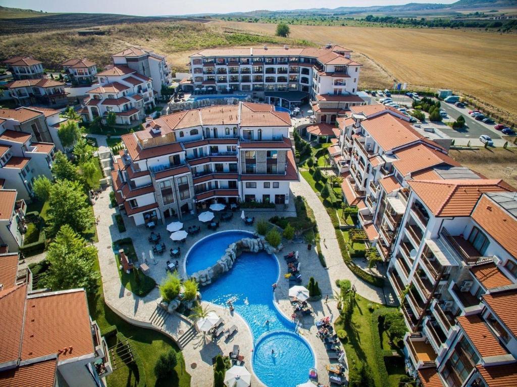 Πισίνα στο ή κοντά στο Appartement in Pomorie mit Garten und gemeinsamem Pool