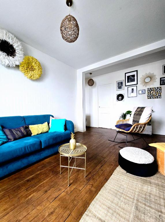 Χώρος καθιστικού στο APPARTEMENT T2 Spacieux et lumineux